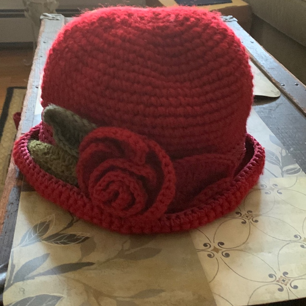 Hat with flower